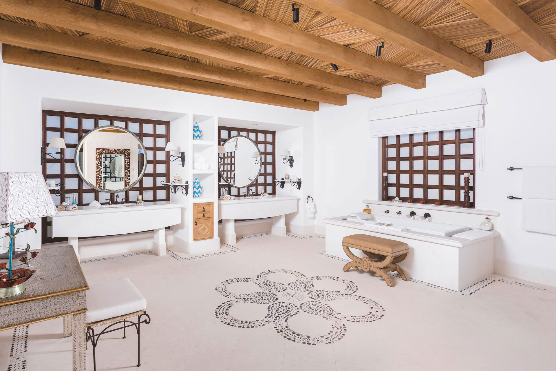 Luxury suite bathroom at Las Ventanas al Paraíso